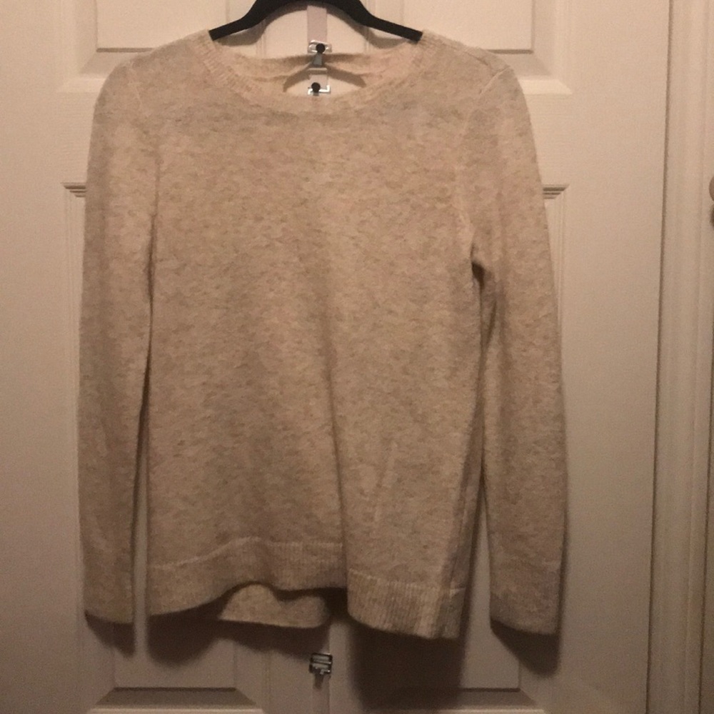 NWT LOFT Sweater Off-White w/ touch of grey.  MP